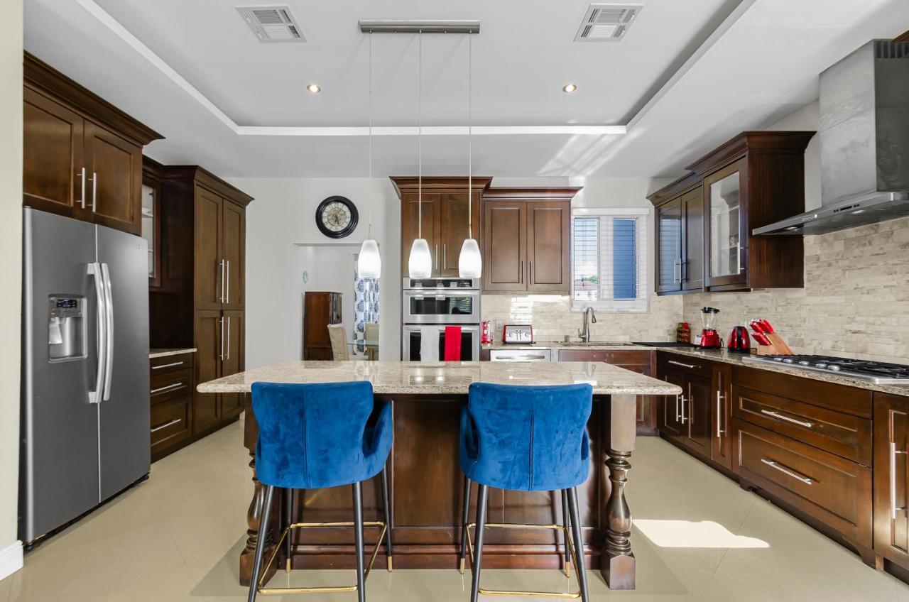 Blu Diamond Luxury Estate *