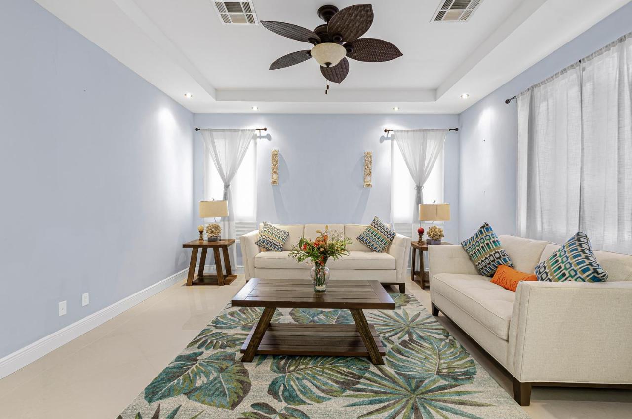 Villa Blu Diamond Luxury Estate *