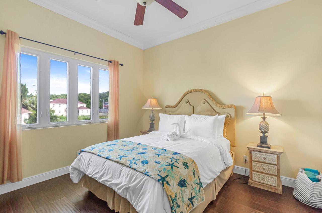 Blu Diamond Luxury Estate * Nassau