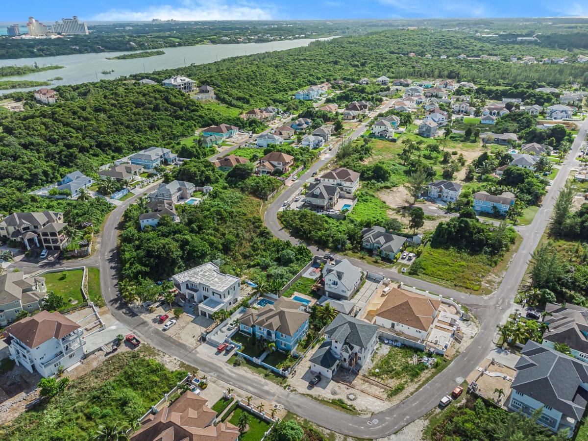 Blu Diamond Luxury Estate * Nassau