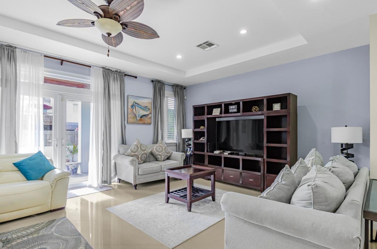 Blu Diamond Luxury Estate Villa Nassau